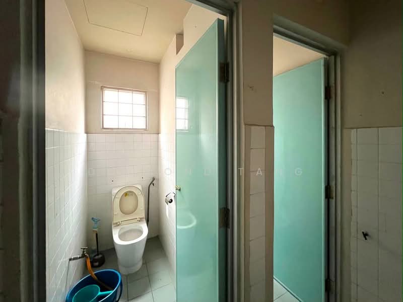 Office for Rent in Taman Segambut (Jalan Kuching) - Desmond Tang - Bathroom - PropertyGuru.com.my