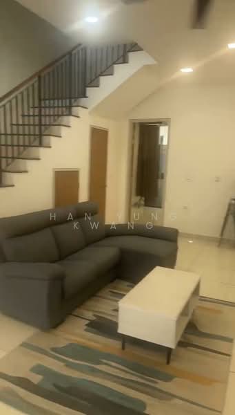 Rumah Teres 3 Tingkat untuk Disewa di Taman Puchong Legenda (Puchong) - Han Yung Kwang - PropertyGuru.com.my