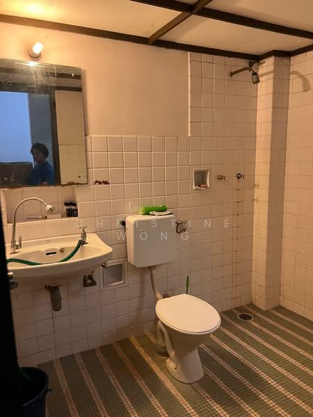 2-storey Terraced House for Sale in Taman Seputeh (Seputeh) - Christine Wong - Bathroom - PropertyGuru.com.my