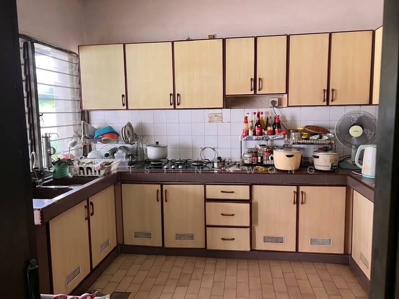 2-storey Terraced House for Sale in Taman Seputeh (Seputeh) - Christine Wong - Kitchen - PropertyGuru.com.my