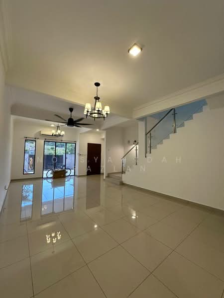 Rumah Teres untuk Dijual di Hulu Langat (Selangor) - Norsyahidah Razlan - Living Room - PropertyGuru.com.my
