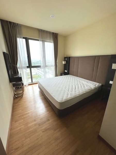 Pangsapuri untuk Dijual di Molek Pine 3 - Janice Yong - Bedroom - PropertyGuru.com.my