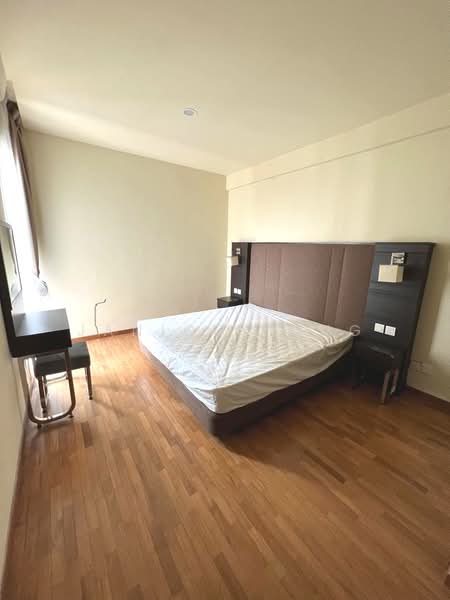 Pangsapuri untuk Dijual di Molek Pine 3 - Janice Yong - Bedroom - PropertyGuru.com.my