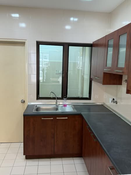 Kondominium untuk Disewa di Royal Domain Sri Putramas 2 - Wai Lai Peng - Kitchen - PropertyGuru.com.my