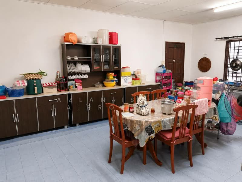 Rumah Teres 1 Tingkat untuk Dijual di Taman Desa Jaya (Johor Bahru) - Azlan Ismail aiproperty - Kitchen - PropertyGuru.com.my