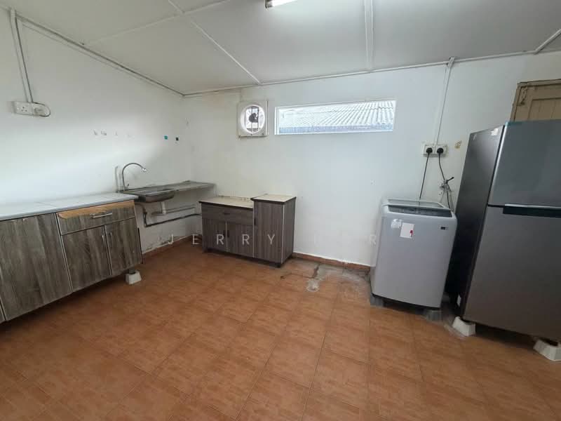 1-storey Terraced House for Rent in Skudai (Johor) - Jerry Hor - Kitchen - PropertyGuru.com.my
