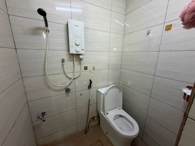 1-storey Terraced House for Rent in Skudai (Johor) - Jerry Hor - Bathroom - PropertyGuru.com.my