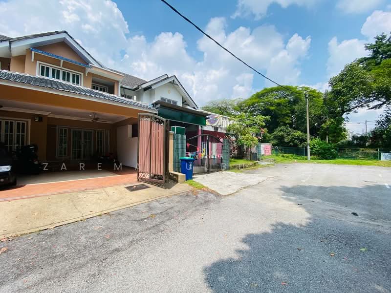 2-storey Terraced House for Sale in Bandar Kinrara Seksyen 2 (Bandar Kinrara) - Zarema Kulbuzheva - Exterior - PropertyGuru.com.my