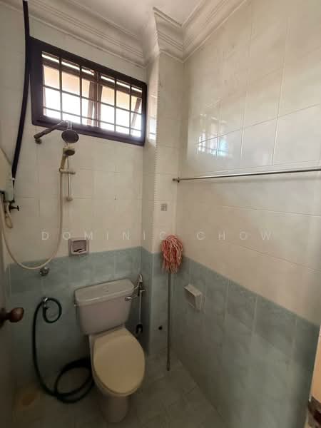Semi-Detached House for Rent in Taman Perling (Perling) - Dominic Chow - Bathroom - PropertyGuru.com.my