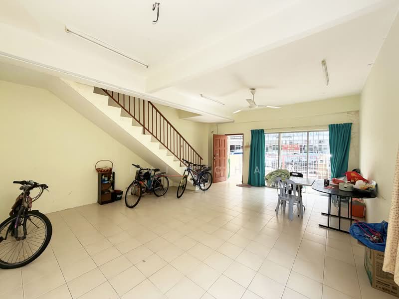 Rumah Teres 2 Tingkat untuk Dijual di Kampar (Perak) - Kevin Chai - Living Room - PropertyGuru.com.my