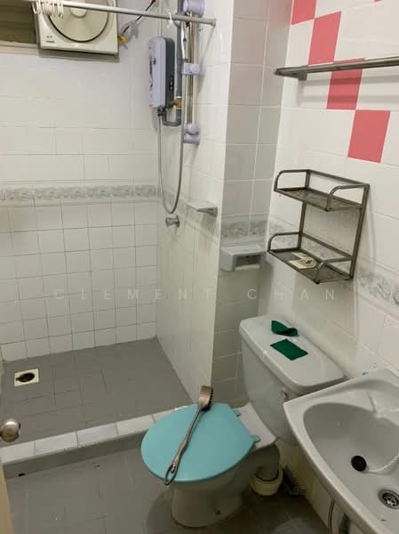 Kondominium untuk Disewa di University Tower - Clement Chan - Bathroom - PropertyGuru.com.my