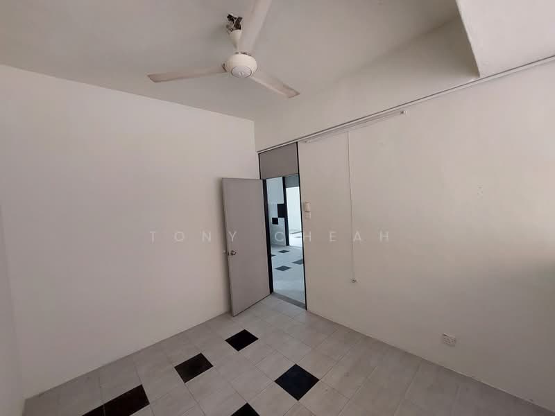 Apartment for Sale at Taman Sri Idaman - Tony Cheah - Interior - PropertyGuru.com.my