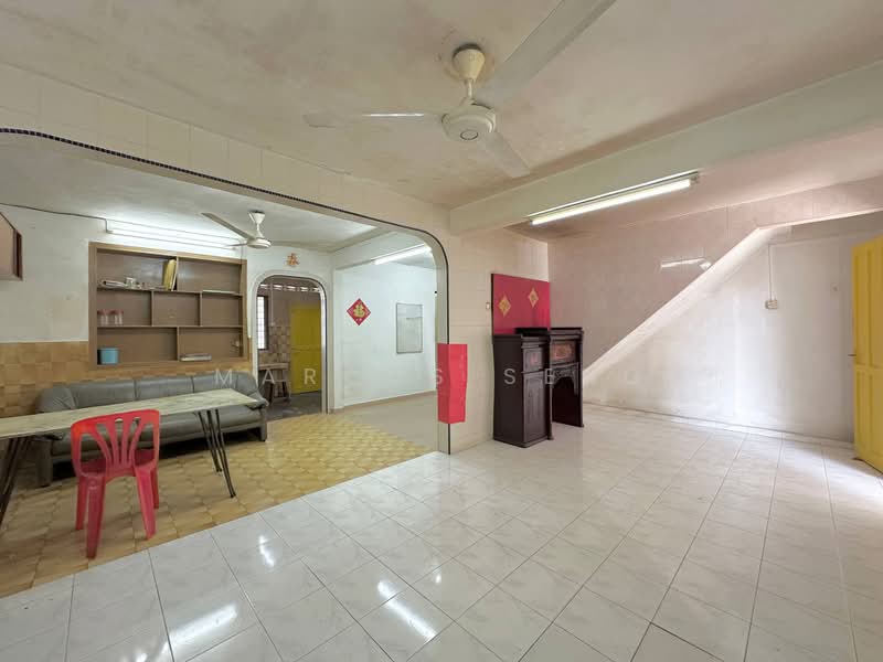 Rumah Teres 2 Tingkat untuk Dijual di Taman Kledang (Menglembu) - Marcus Seng - Living Room - PropertyGuru.com.my