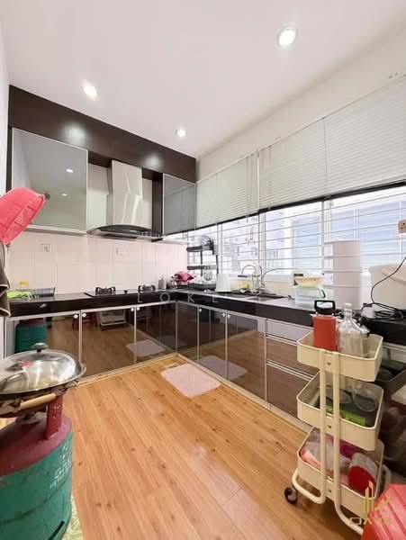 Rumah Teres 2 Tingkat untuk Dijual di Setia Indah (Setia Alam) - Loke . - Kitchen - PropertyGuru.com.my