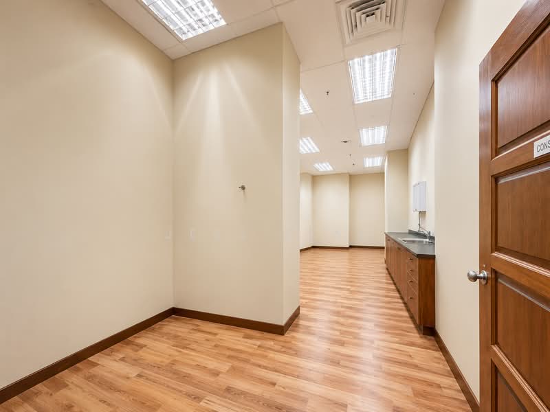 Shop for Rent in Mont Kiara (Kuala Lumpur) - Jess Seah - Corridor - PropertyGuru.com.my