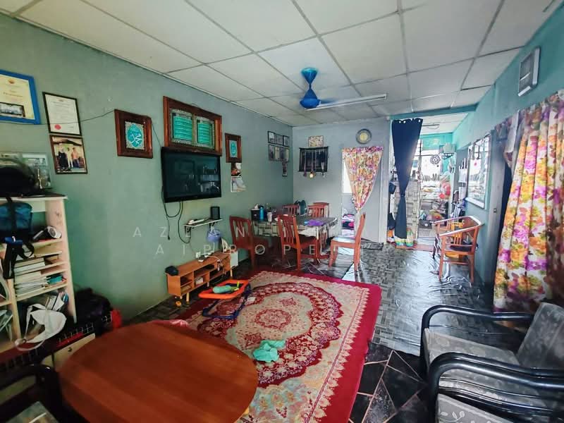 Rumah Flat untuk Dijual di Taman Desa Rakyat Perdana - Azlan Ismail aiproperty - Living Room - PropertyGuru.com.my