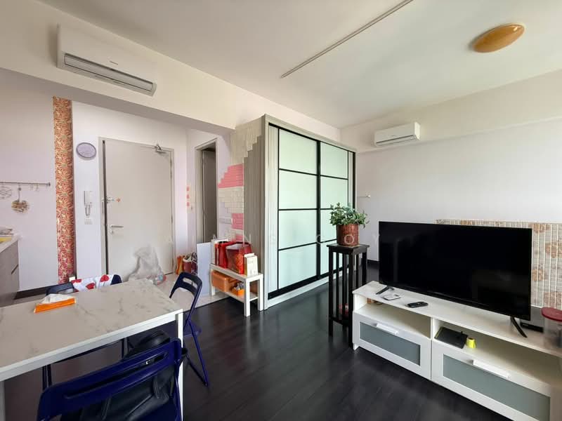 Servis Apartment untuk Dijual di 28 Boulevard - Aimns Goy - Living Room - PropertyGuru.com.my