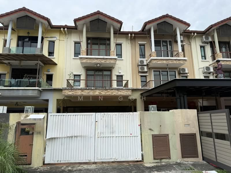 Rumah Teres 3 Tingkat untuk Dijual di Sentosa Villa (Kajang) - Min Goh - PropertyGuru.com.my
