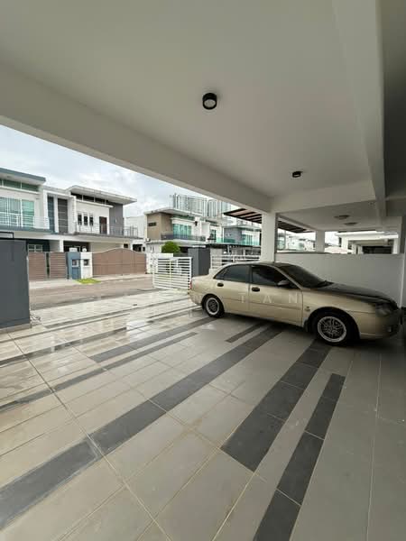 Rumah Berkembar untuk Dijual di Taman Mount Austin (Tebrau) - Kavin Tan - Exterior - PropertyGuru.com.my