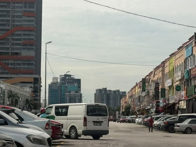 Kedai / Pejabat untuk Dijual di Bandar Puteri Puchong (Puchong) - Kelvin Wong - PropertyGuru.com.my