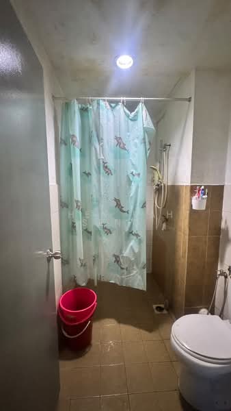 Condominium for Sale at Suria Jelatek - Chen Kah Seng - Bathroom - PropertyGuru.com.my