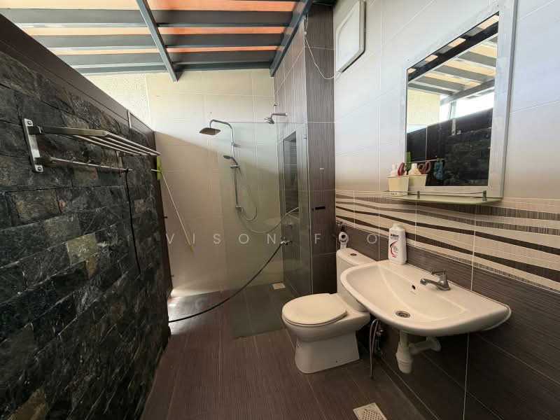 Rumah Bandar untuk Disewa di Taman Sutera Utama (Skudai) - Vison Foo - Bathroom - PropertyGuru.com.my