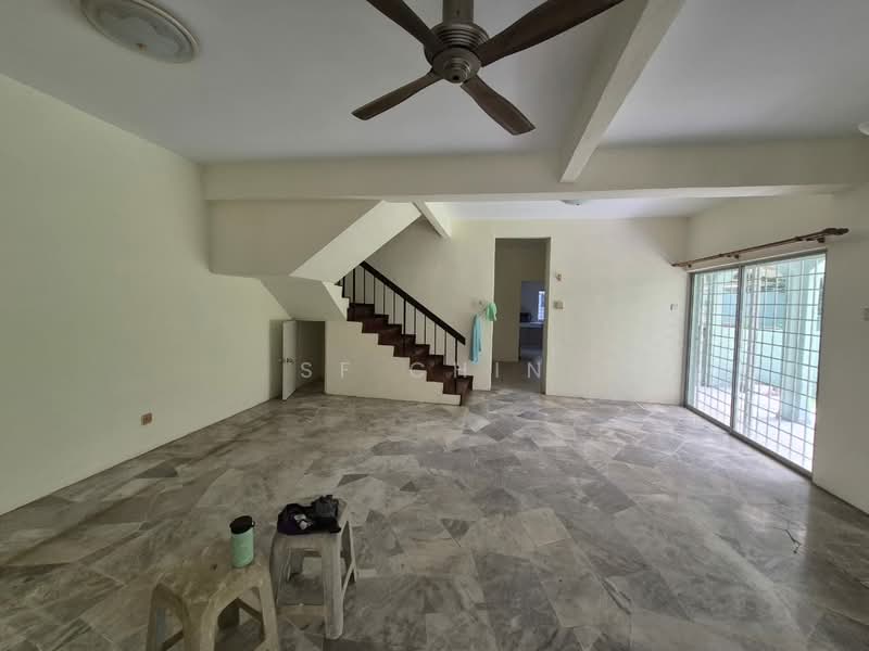 Rumah Teres 2 Tingkat untuk Dijual di Taman Wawasan (Puchong) - SF Chin - Living Room - PropertyGuru.com.my