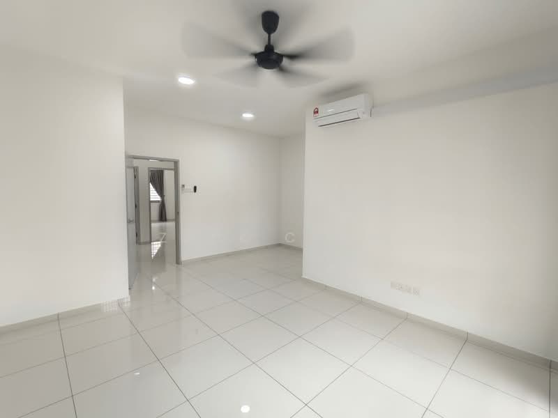 2-storey Terraced House for Sale in Austin Crest (Johor Bahru) - Zack Chow - Living Room - PropertyGuru.com.my