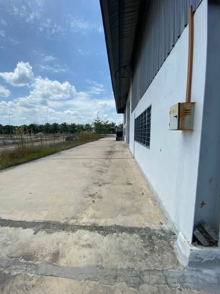 Kilang untuk Dijual di Batu Pahat (Johor) - Kelly Wai - Exterior - PropertyGuru.com.my