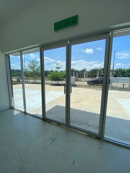Kilang untuk Dijual di Batu Pahat (Johor) - Kelly Wai - Entrance - PropertyGuru.com.my
