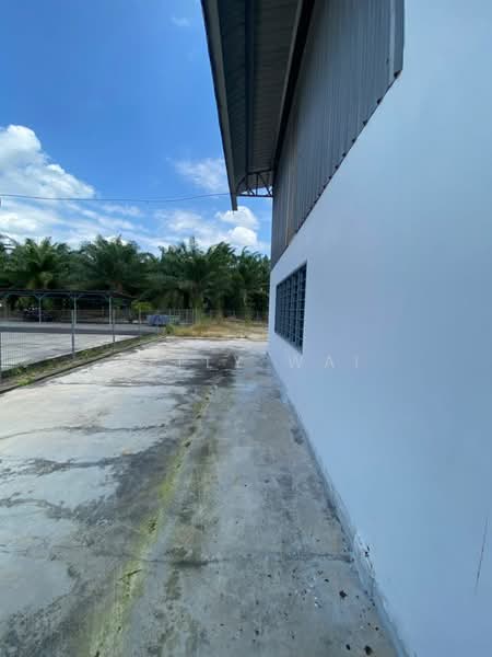 Kilang untuk Dijual di Batu Pahat (Johor) - Kelly Wai - Exterior - PropertyGuru.com.my