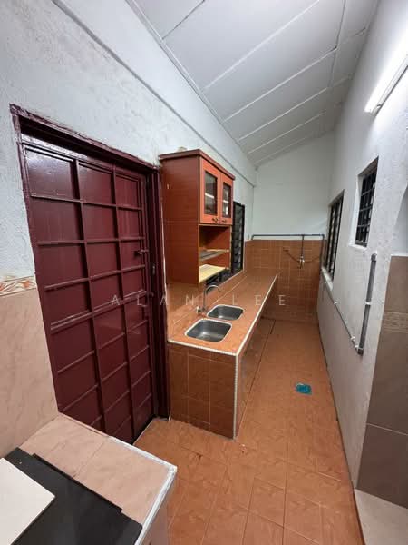 Rumah Teres untuk Dijual di Bandar Sungai Long (Selangor) - Alan Lee - Kitchen - PropertyGuru.com.my