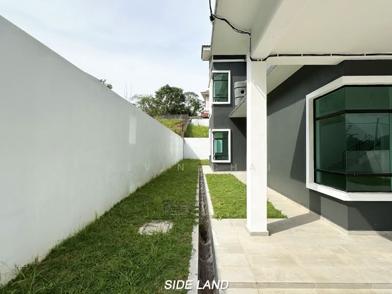Rumah Berkembar untuk Dijual di Taman Puncak Kampar (Kampar) - Kevin Chai - Exterior - PropertyGuru.com.my