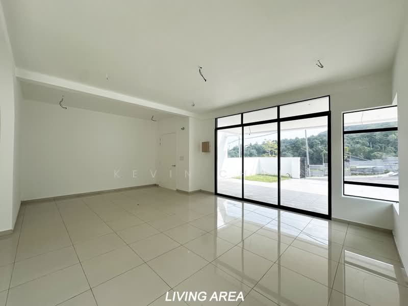 Rumah Berkembar untuk Dijual di Taman Puncak Kampar (Kampar) - Kevin Chai - Living Room - PropertyGuru.com.my