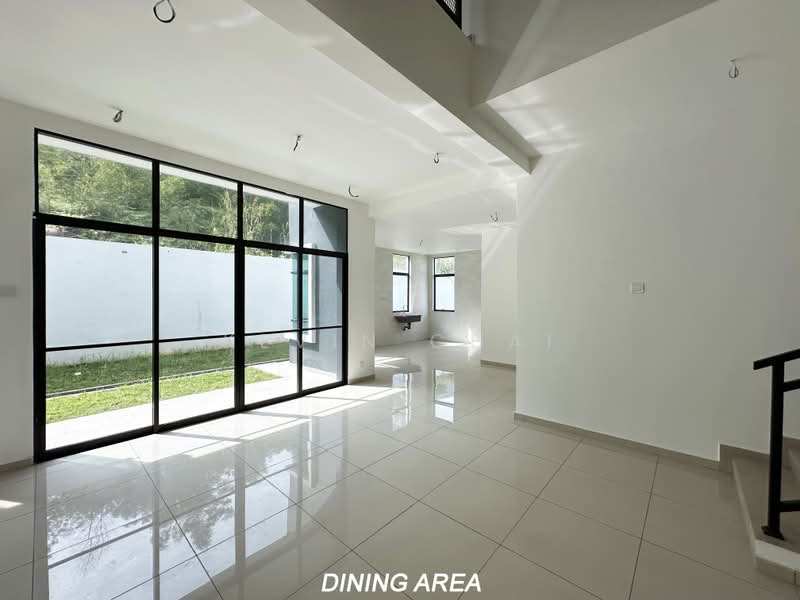 Rumah Berkembar untuk Dijual di Taman Puncak Kampar (Kampar) - Kevin Chai - Dining Room - PropertyGuru.com.my