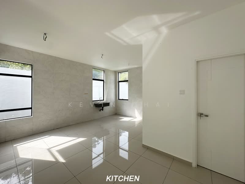 Rumah Berkembar untuk Dijual di Taman Puncak Kampar (Kampar) - Kevin Chai - Kitchen - PropertyGuru.com.my