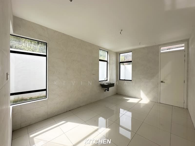 Rumah Berkembar untuk Dijual di Taman Puncak Kampar (Kampar) - Kevin Chai - Kitchen - PropertyGuru.com.my