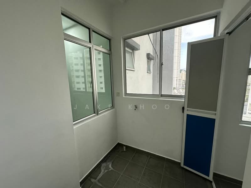 Kondominium untuk Dijual di Sierra Residences - Jake Khoo - Balcony - PropertyGuru.com.my