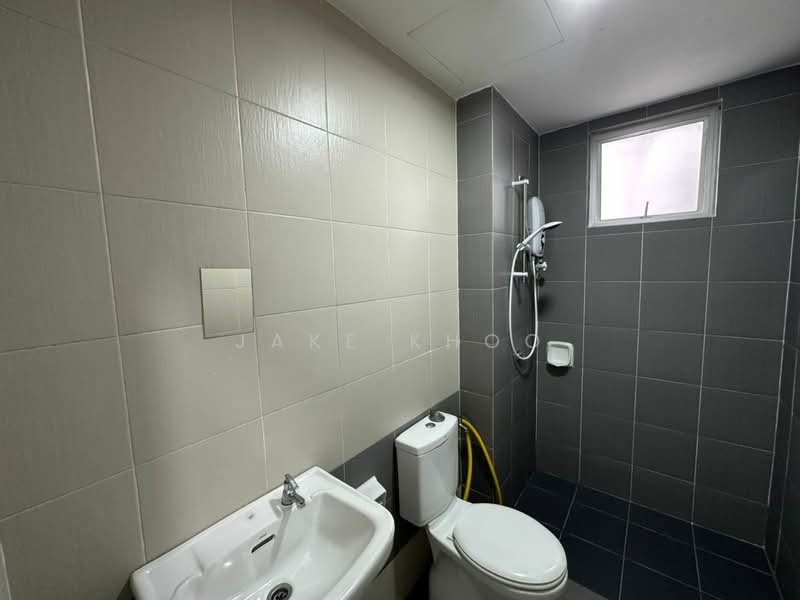 Kondominium untuk Dijual di Sierra Residences - Jake Khoo - Bathroom - PropertyGuru.com.my