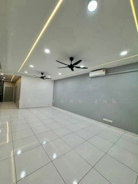 2-storey Terraced House for Sale in Taman Bestari Indah (Ulu Tiram) - Han Yong Ang - Living Room - PropertyGuru.com.my