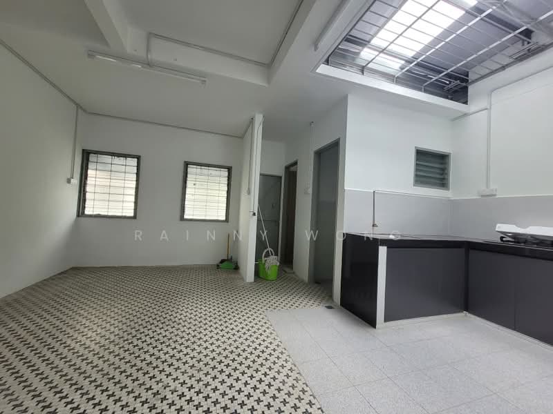 Rumah Teres 2 Tingkat untuk Disewa di Pulau Tikus (Penang) - Rainny Wong - Kitchen - PropertyGuru.com.my