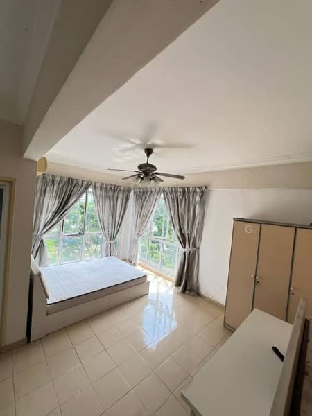 Kondominium untuk Dijual di Subang Ville Aman Luxury Condominiums - Jeremy Wong - Bedroom - PropertyGuru.com.my