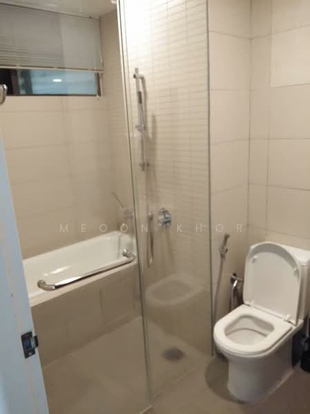 Servis Apartment untuk Dijual di Setia SKY Residences - Meoon Khor - Bathroom - PropertyGuru.com.my