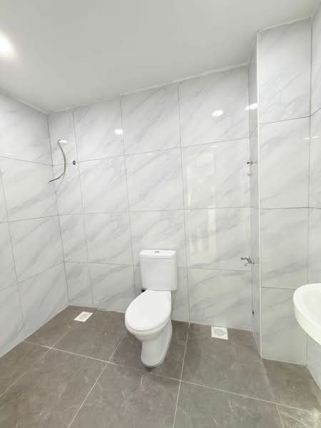 Rumah Teres 2 Tingkat untuk Dijual di Permas Jaya (Johor Bahru) - Han Yong Ang - Bathroom - PropertyGuru.com.my