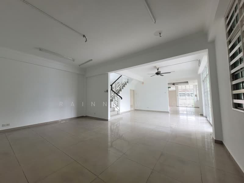 Rumah Teres 2 Tingkat untuk Disewa di Taman Goh Guan Ho (Ayer Itam) - Rainny Wong - Living Room - PropertyGuru.com.my