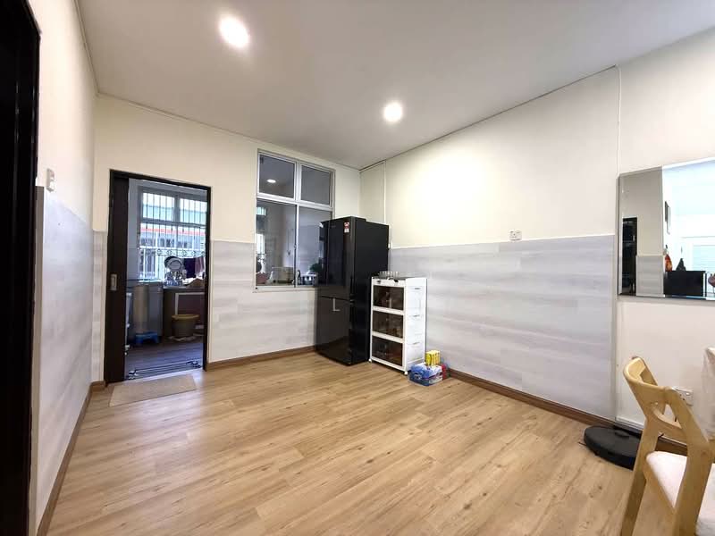 Rumah Teres 2 Tingkat untuk Dijual di Bandar Indahpura (Kulai) - Karl Lim - Kitchen - PropertyGuru.com.my