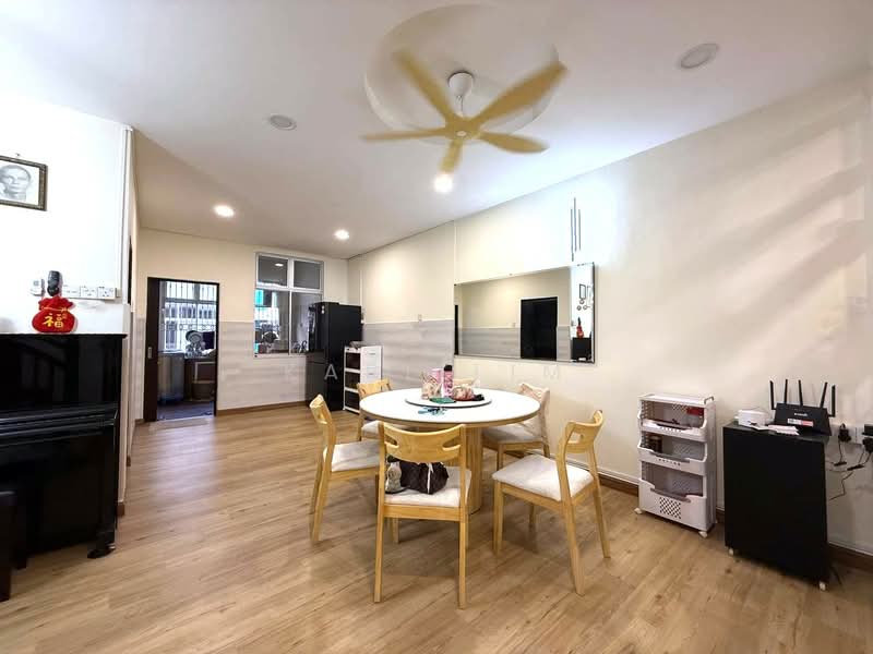 Rumah Teres 2 Tingkat untuk Dijual di Bandar Indahpura (Kulai) - Karl Lim - Dining Room - PropertyGuru.com.my