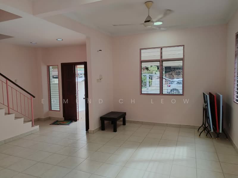 Rumah Berkembar untuk Dijual di Shah Alam (Selangor) - Edmund CH Leow - Living Room - PropertyGuru.com.my