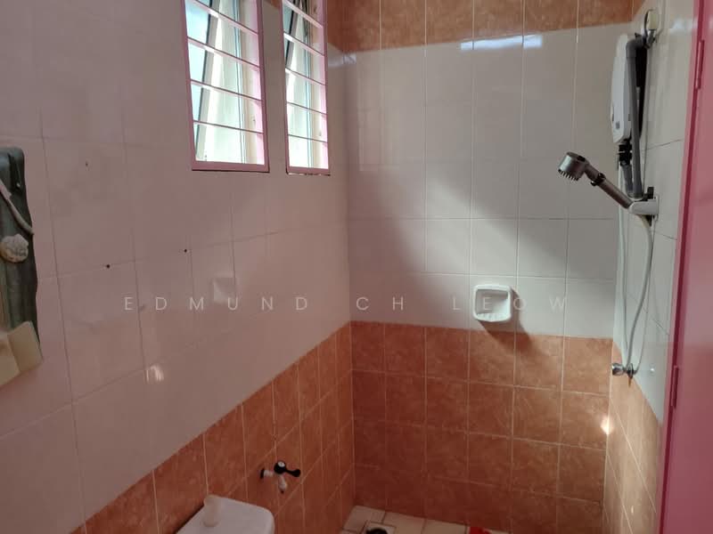 Rumah Berkembar untuk Dijual di Shah Alam (Selangor) - Edmund CH Leow - Bathroom - PropertyGuru.com.my