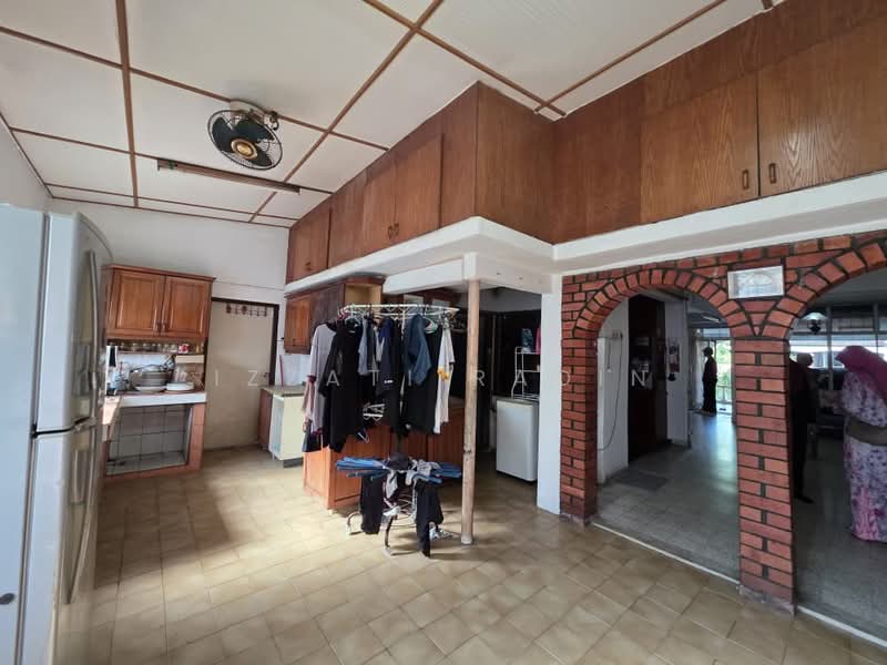 2-storey Terraced House for Sale in Petaling Jaya (Selangor) - Izzati Radin - Kitchen - PropertyGuru.com.my